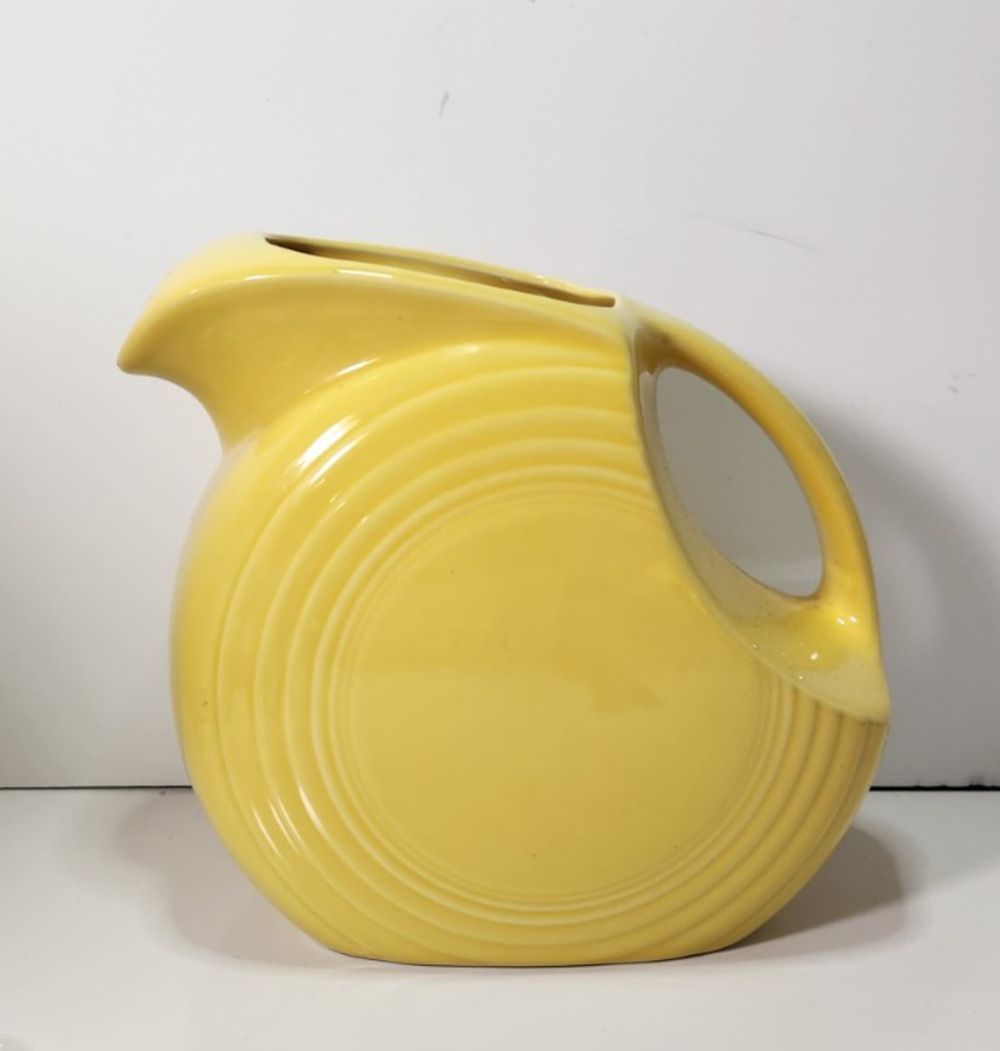 Homer Laughlin FIESTAWARE Original Yellow Disc Juice Pitcher 7.5" Fiesta USA